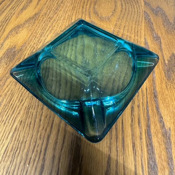 Sold Vintage Ashtray MCM Aqua Blue Glass Square 4 Cigarette Slots  6" - Picture 5 of 8